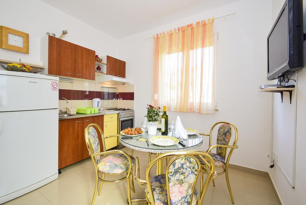 Amadrian Apartments Sibenik Phòng bức ảnh